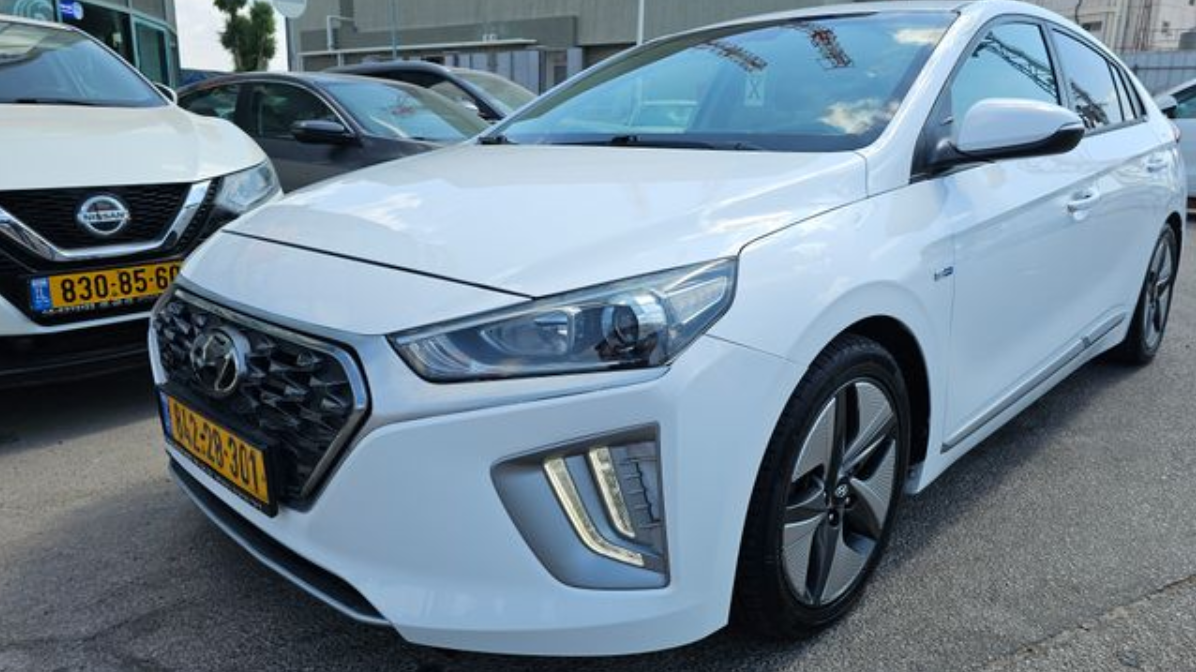 הצגת רכב למכירה