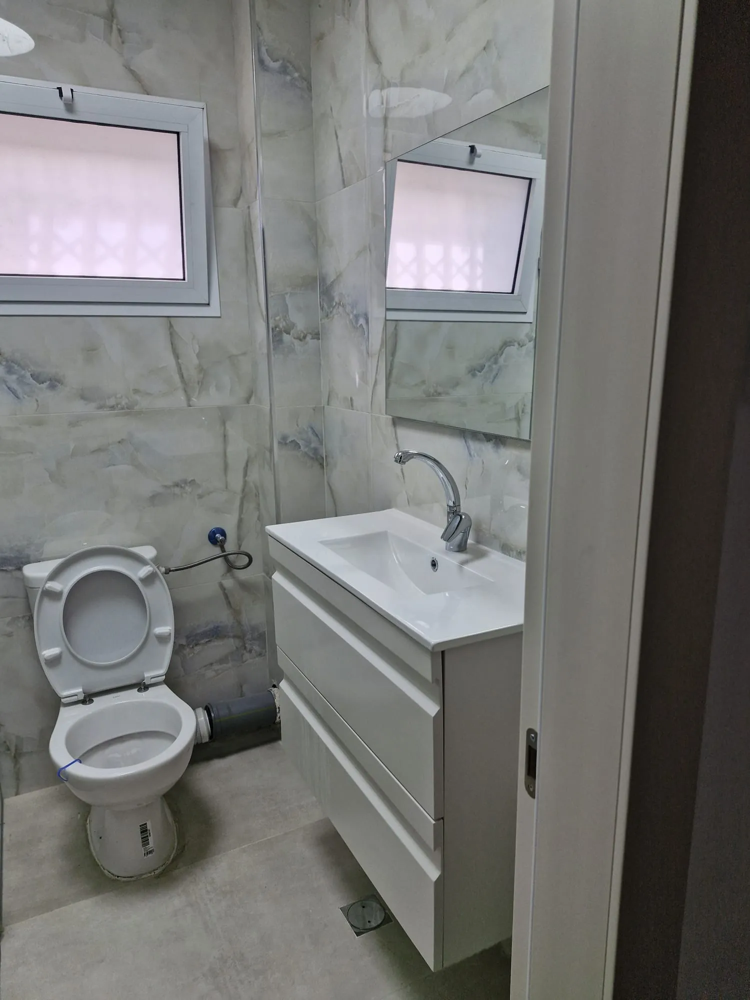 מפרטי ללא תיווך ! להשכרה קומה שניה בקוטג' במקום שקט האיכותי , משופצת לאחרונה , 4