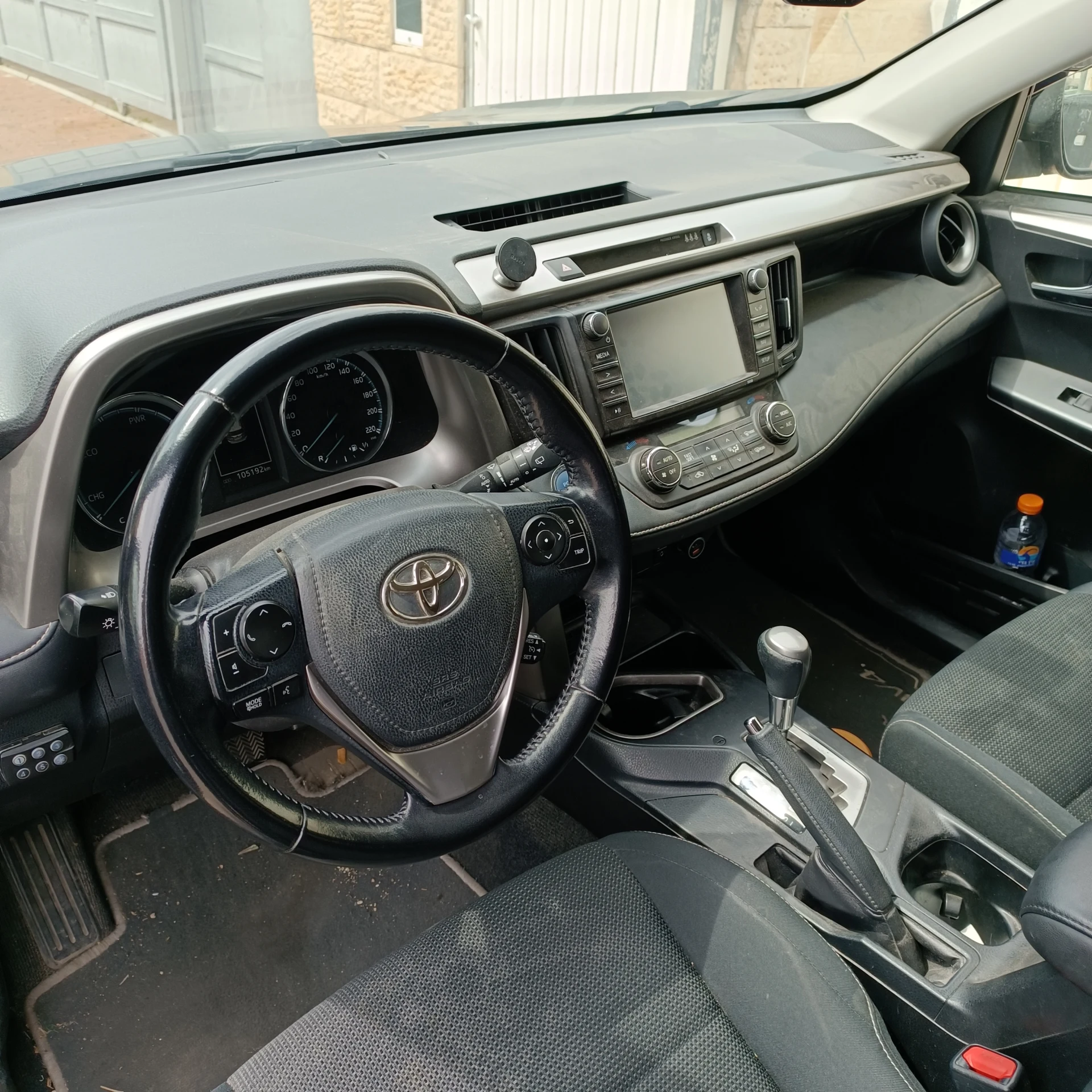 בס"ד
ראב 4 היברידי שמור מטופל רק בטויוטה 
סוללה באחריות כולל מכלולי הרכב , טסט