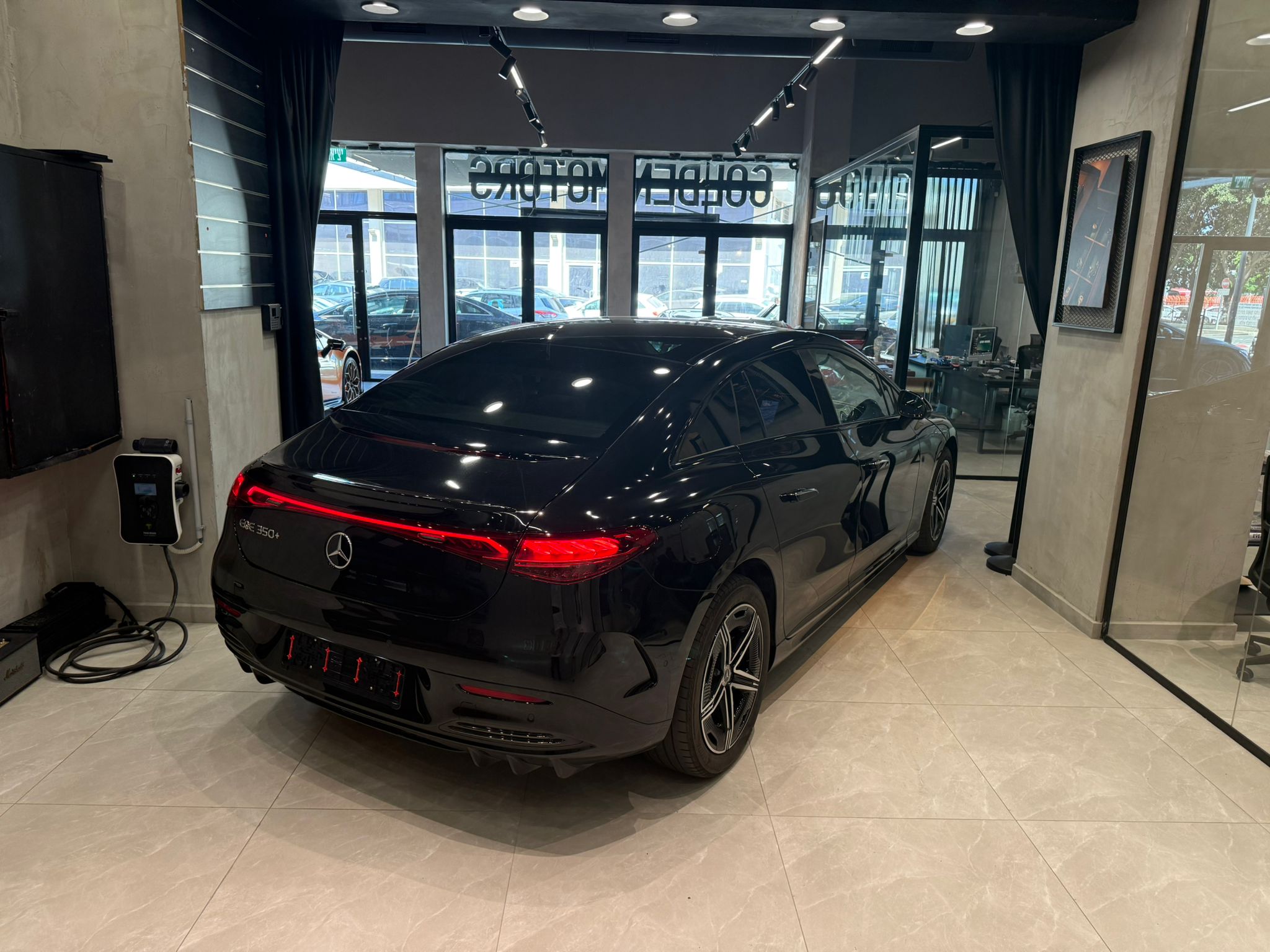 בהזדמנות נדירה, מרצדס EQE 350+ מדגם ה-PLUS המפואר והיוקרתי ביותר!
הרכב שמור ברמ