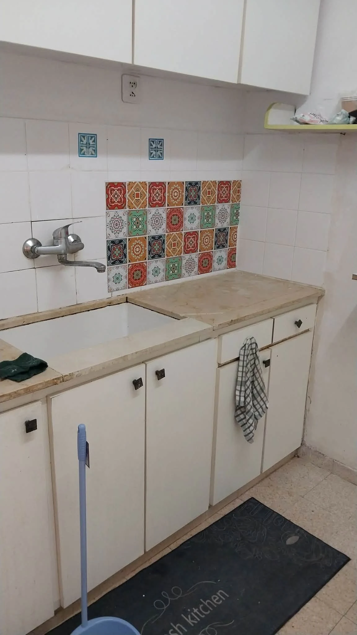 להשכרה ללא תיווך | דירת 4 חדרים עם נוף מקסים ואוויר נהדר בנווה שאנן.
5 דקות נסי