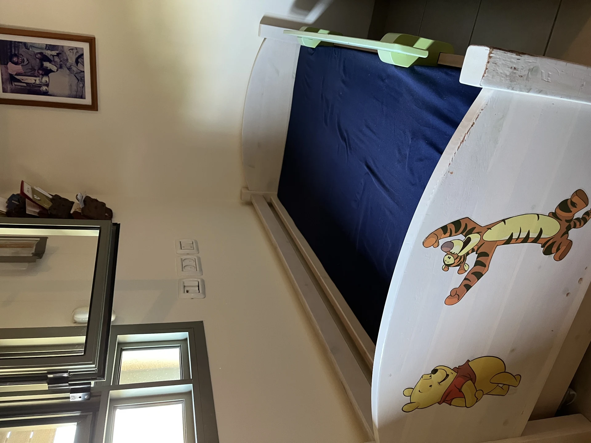 מיטת מעבר שמורה ויפה כולל מצעים רלוונטיים מעץ מלא למסירה בבחינן 0547786221 חיים