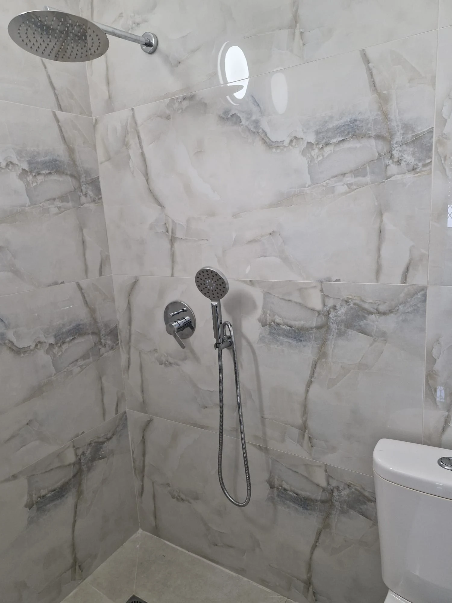 מפרטי ללא תיווך ! להשכרה קומה שניה בקוטג' במקום שקט האיכותי , משופצת לאחרונה , 4